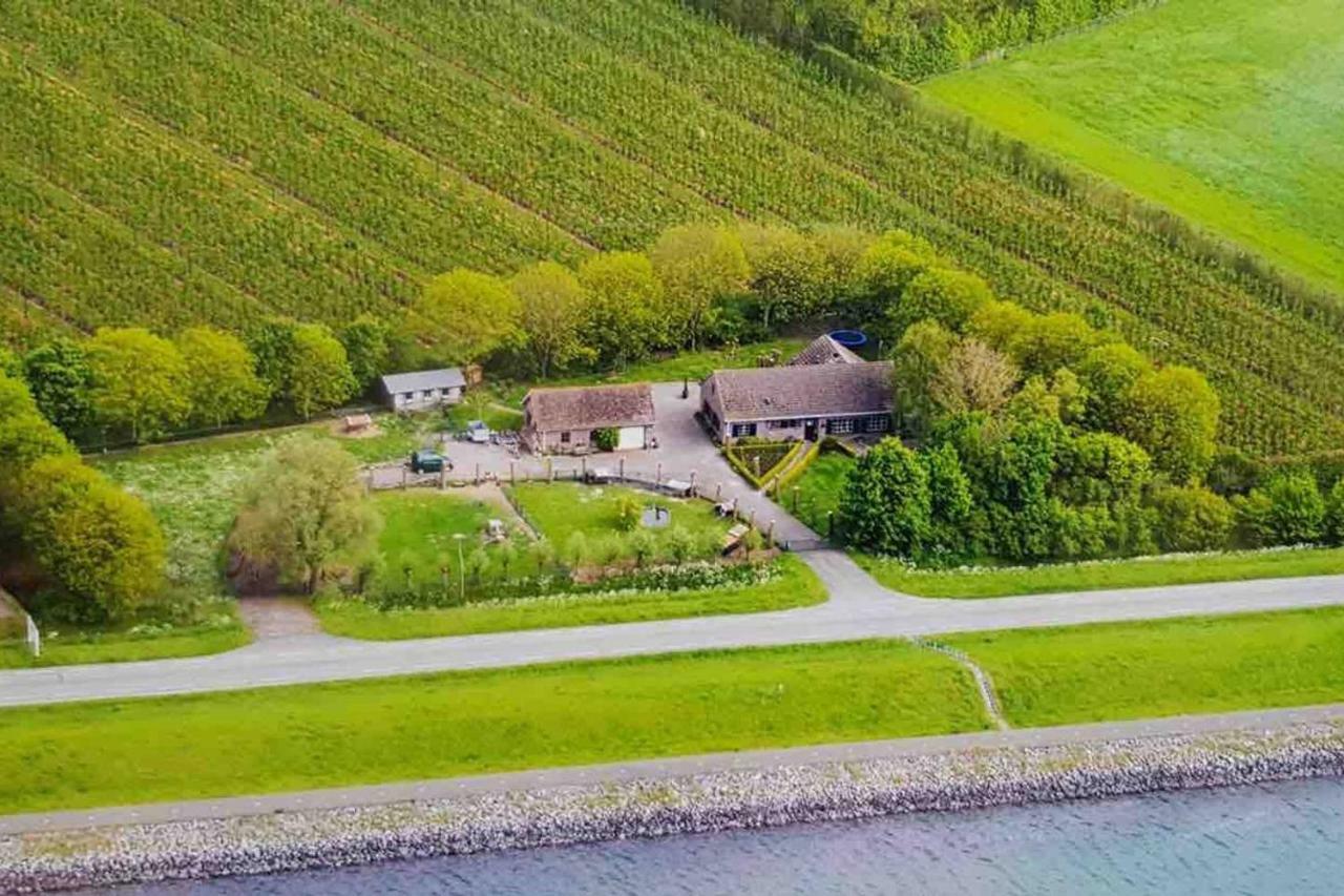 Royale Bovenwoning Villa Vlake Bagian luar foto